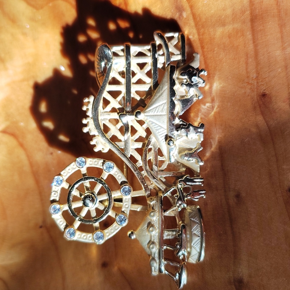Carnival brooch